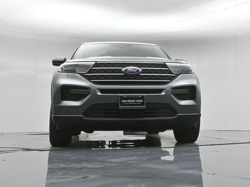 Used 2023 Ford Explorer XLT image 52