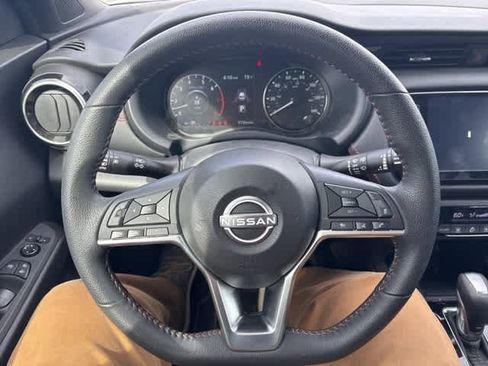 Used 2024 Nissan Kicks SR image 14