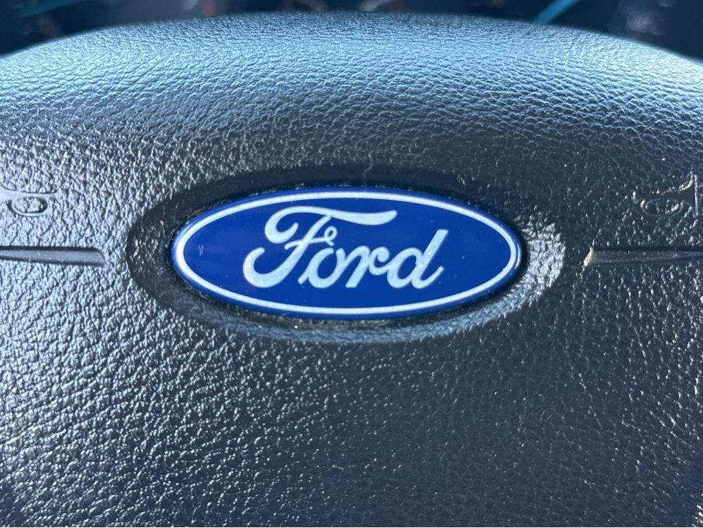 Used 2015 Ford Transit Connect XL FWD image 22