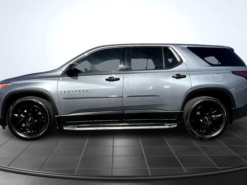 Used 2020 Chevrolet Traverse LS w/ LPO, Blackout Package AWD/4WD image 3