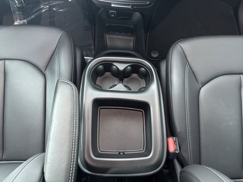 New 2026 Chrysler Pacifica Select image 27