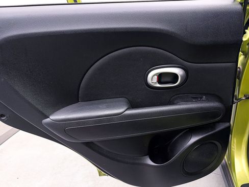 Used 2016 Kia Soul FWD image 21
