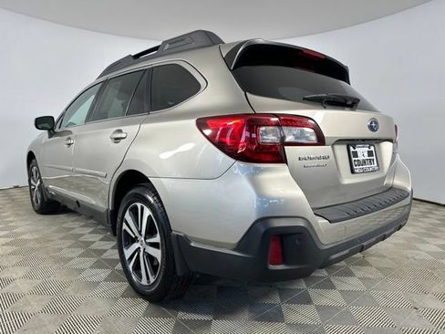Used 2019 Subaru Outback 2.5i Limited AWD/4WD image 5
