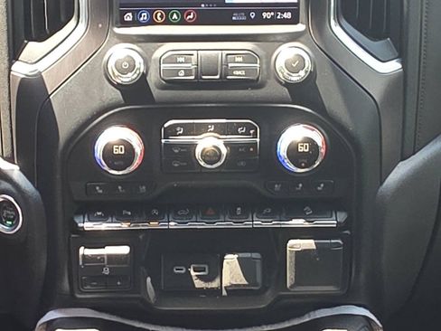 Used 2019 GMC Sierra 1500 AT4 w/ AT4 Premium Package AWD/4WD image 39