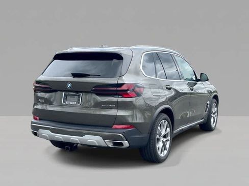 Used 2025 BMW X5 xDrive40i w/ Premium Package AWD/4WD image 8