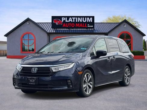 Used 2021 Honda Odyssey Touring image 2