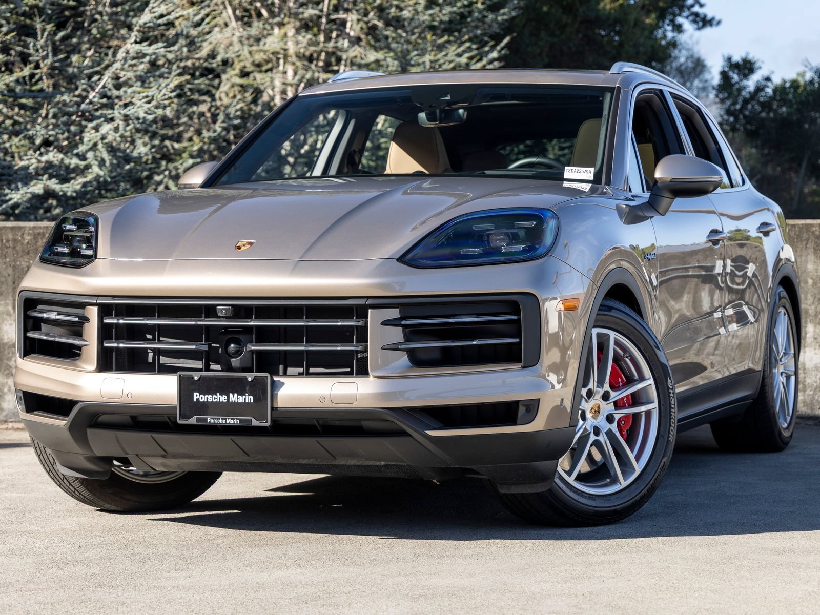Certified 2025 Porsche Cayenne S AWD/4WD image 1