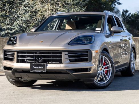 Certified 2025 Porsche Cayenne S AWD/4WD image 1