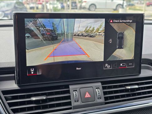 New 2025 Audi SQ5 Prestige image 29