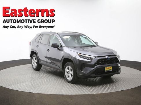Used 2021 Toyota RAV4 LE image 49