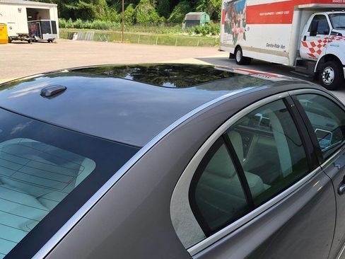 Used 2012 Lincoln MKS FWD image 33