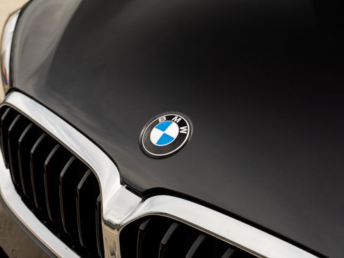 Used 2023 BMW 540i xDrive w/ Premium Package AWD/4WD image 39