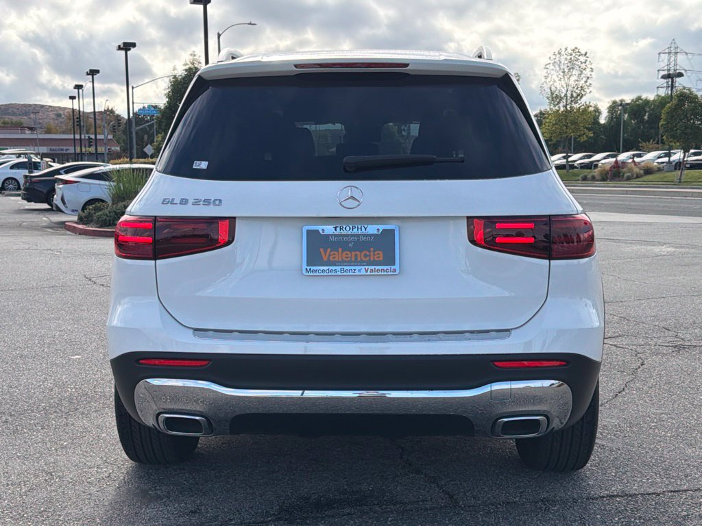 Used 2026 Mercedes-Benz GLB 250 image 9