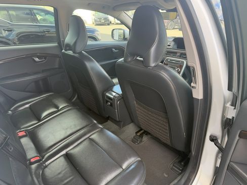 Used 2015 Volvo XC70 T6 image 30