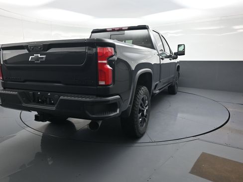 New 2026 Chevrolet Silverado 2500 High Country w/ High Country Premium Package AWD/4WD image 3