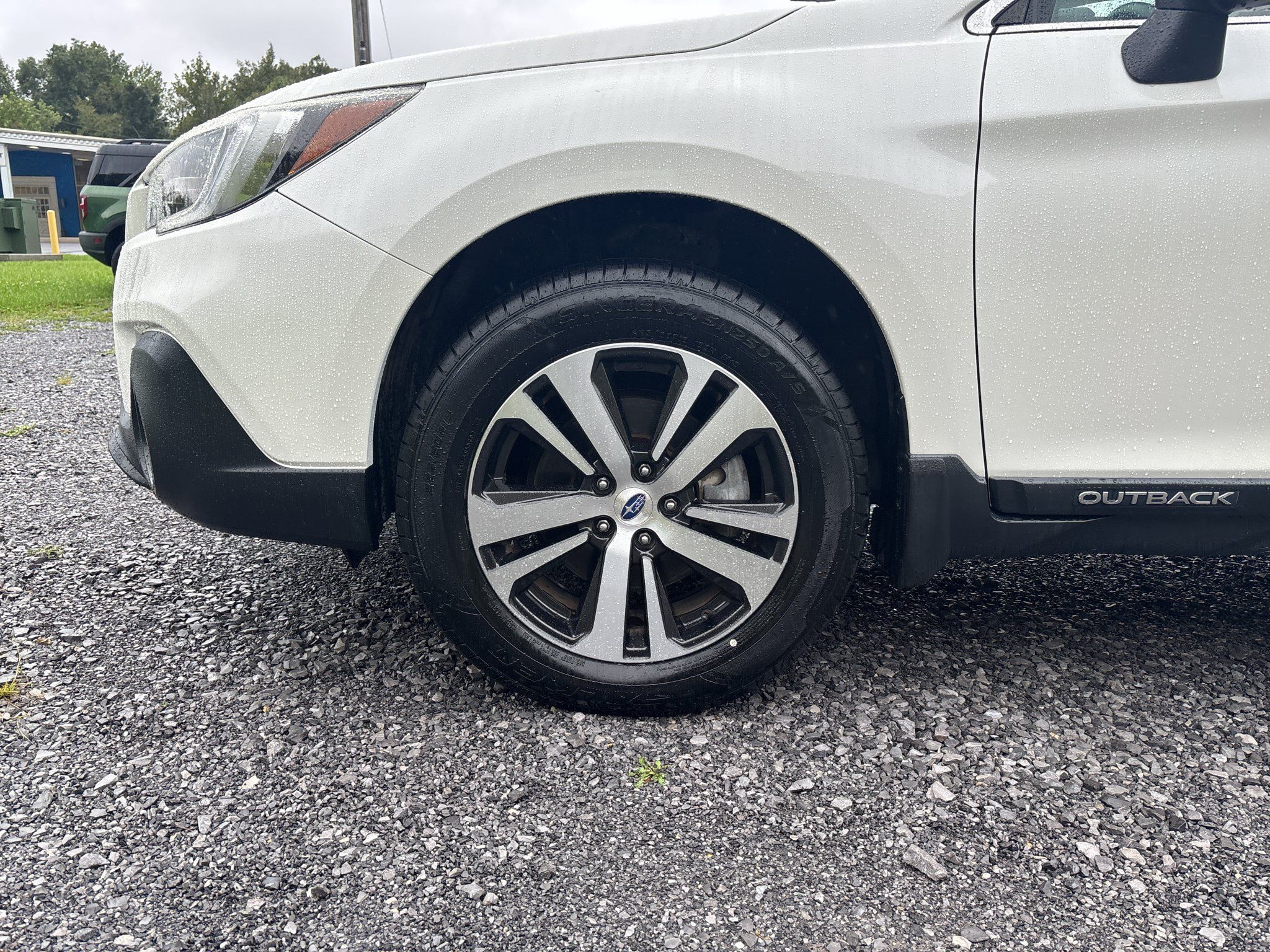 Used 2018 Subaru Outback 2.5i Limited AWD/4WD image 4