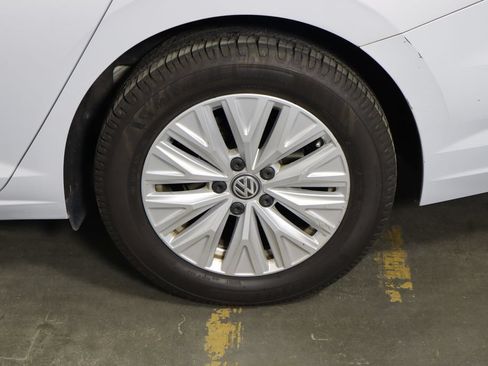 Used 2019 Volkswagen Jetta FWD image 39
