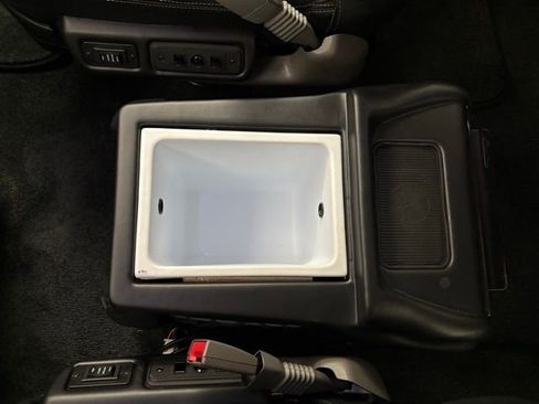 New 2025 GMC Savana 2500 Extended w/ Driver Convenience Package image 34