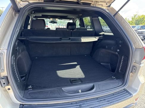 Used 2014 Jeep Grand Cherokee Laredo w/ Security & Convenience Group RWD image 41
