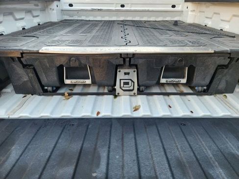 Used 2023 Chevrolet Silverado 1500 Custom image 34