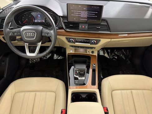 Used 2023 Audi Q5 2.0T Premium w/ Convenience Package AWD/4WD image 12