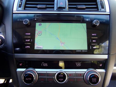 Used 2017 Subaru Outback 2.5i Touring image 32