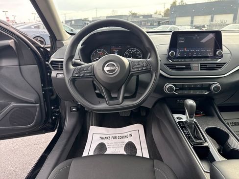 Used 2025 Nissan Altima 2.5 S image 14