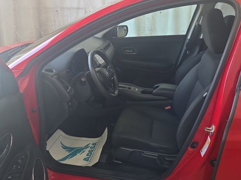 Used 2018 Honda HR-V EX image 13