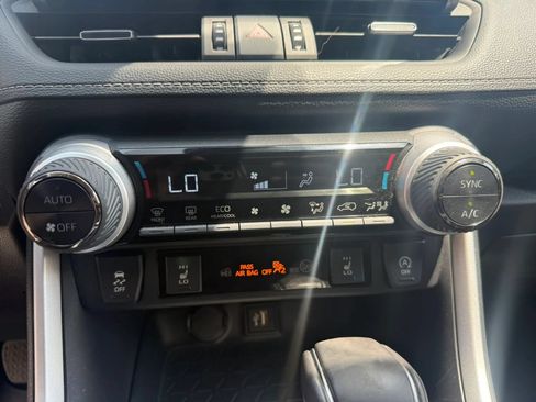 Used 2025 Toyota RAV4 XLE Premium w/ Weather Package AWD/4WD image 23