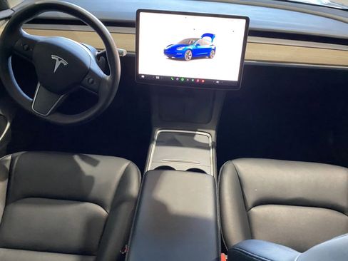 Used 2023 Tesla Model 3 Standard Range image 5
