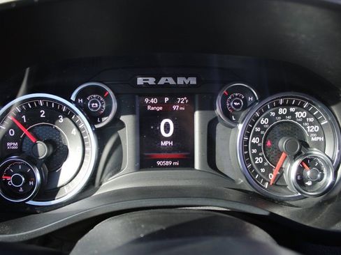 Used 2021 RAM 1500 Big Horn image 16