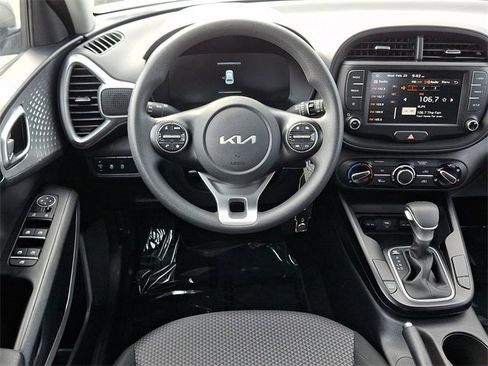 Used 2024 Kia Soul LX w/ Option Group 015 image 11
