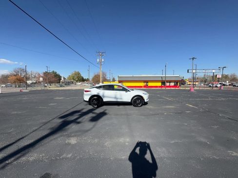 Used 2025 Buick Envista Sport Touring image 11