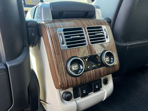 Used 2018 Land Rover Range Rover HSE image 20