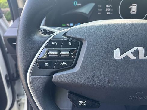 Used 2024 Kia EV6 Light RWD image 16