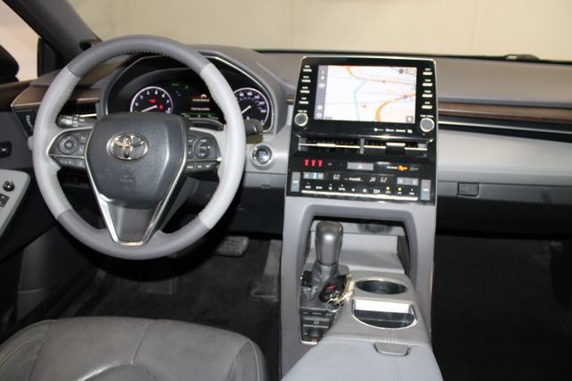Used 2019 Toyota Avalon Limited w/ All Weather Liner Package FWD image 14