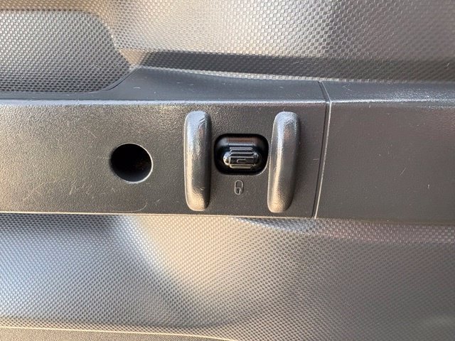 Used 2010 Jeep Wrangler Unlimited Sahara w/ Mopar Chrome Edition Group AWD/4WD image 19