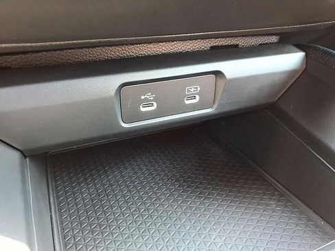 Certified 2025 Honda Accord SE image 29