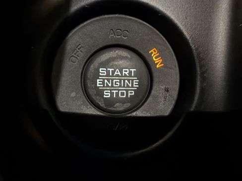 Used 2023 Jeep Wrangler Unlimited Rubicon AWD/4WD image 16