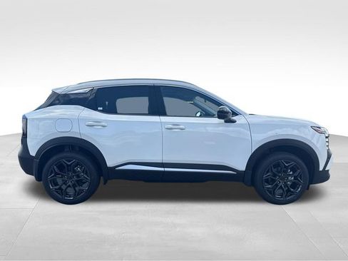 New 2026 Nissan Kicks SR w/ SR Premium Package AWD/4WD image 6