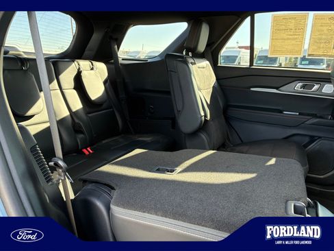 Used 2025 Ford Explorer ST w/ Sun And Sound Package AWD/4WD image 18