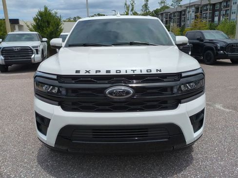 Used 2024 Ford Expedition Limited RWD image 9