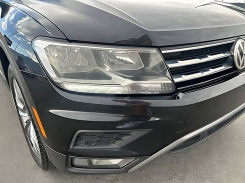 Used 2020 Volkswagen Tiguan SEL AWD/4WD image 10