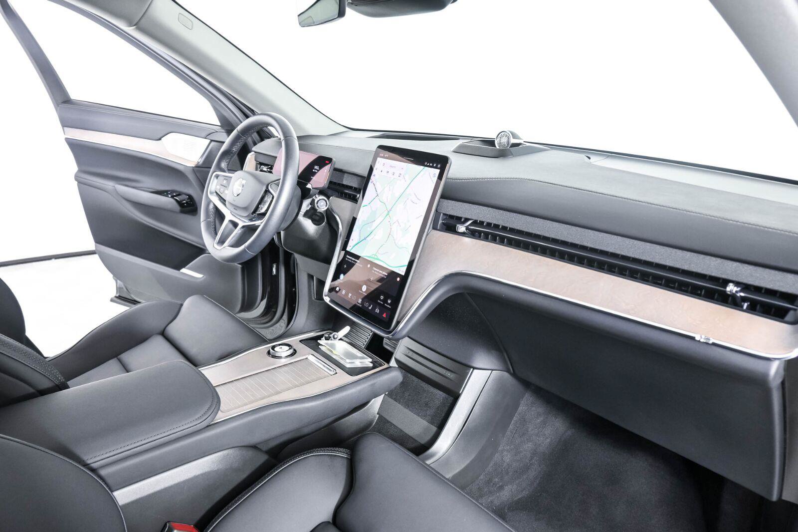 Certified 2025 Volvo EX90 Ultra AWD/4WD image 24