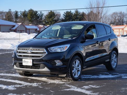 Used 2017 Ford Escape SE image 7