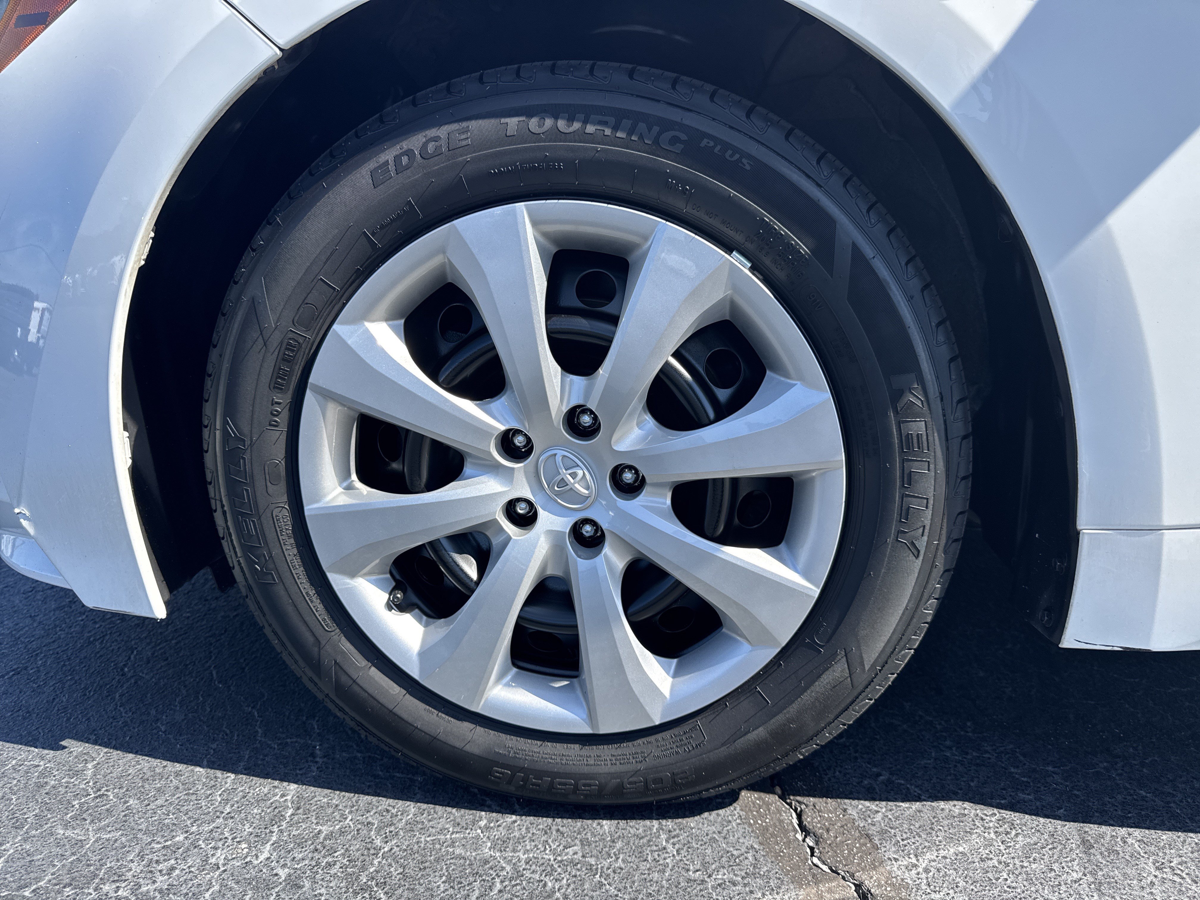 Used 2024 Toyota Corolla LE FWD image 12