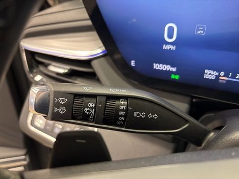 Used 2025 Buick Enclave Preferred image 33