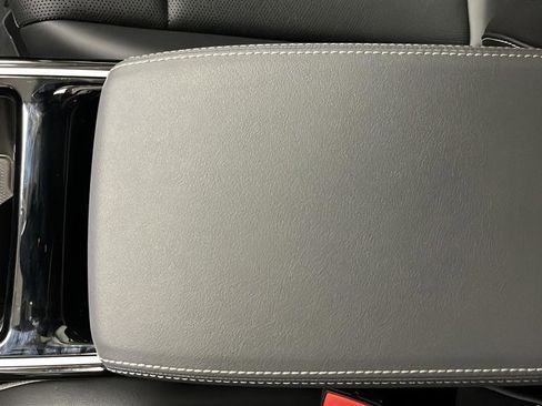 Used 2023 Volkswagen ID.4 Pro S AWD/4WD image 19