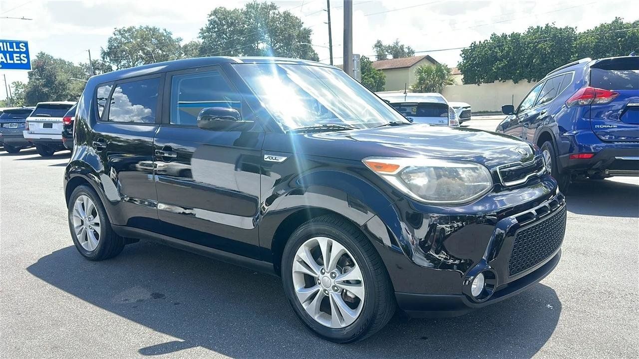 Used 2016 Kia Soul + FWD image 6