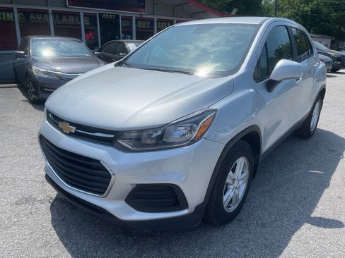 Used 2020 Chevrolet Trax LS w/ Tint and Cruise Package FWD image 8
